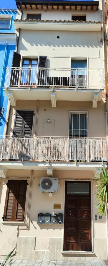 Da Paolo E Laura - In Centro A San Benedetto Apartment San Benedetto del Tronto Exterior photo